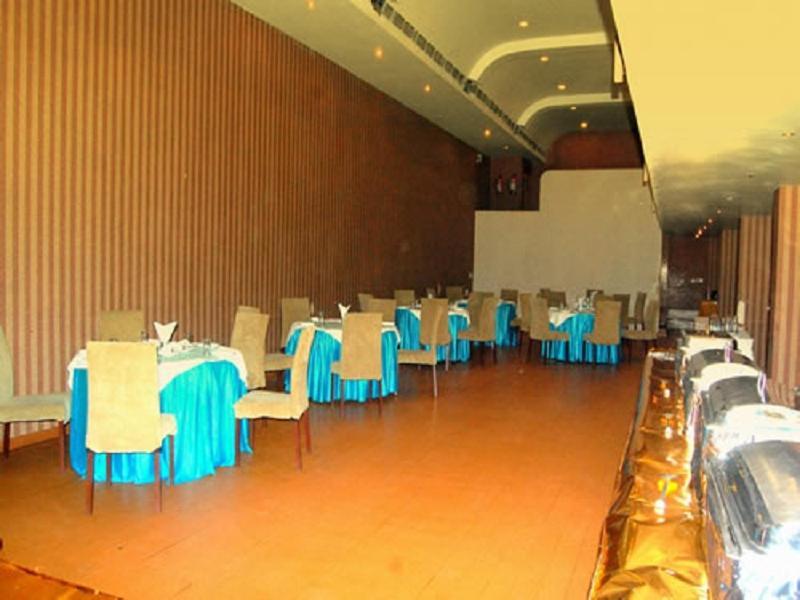 Hotel Royal Panna Shahjahanpur Exteriör bild